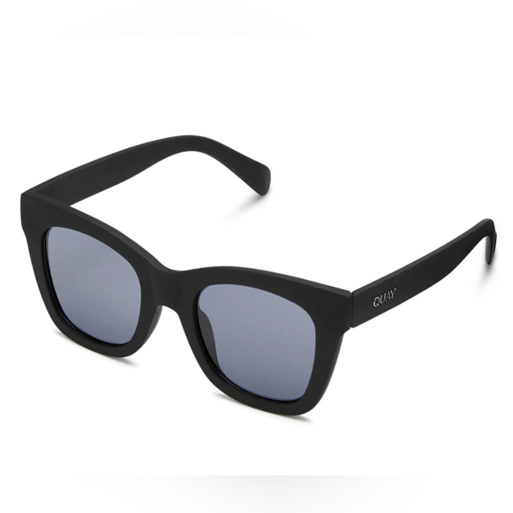 LIKE NEW! QUAY AFTER HOURS SUNGLASSES (Matte black/Smoke Polarized)